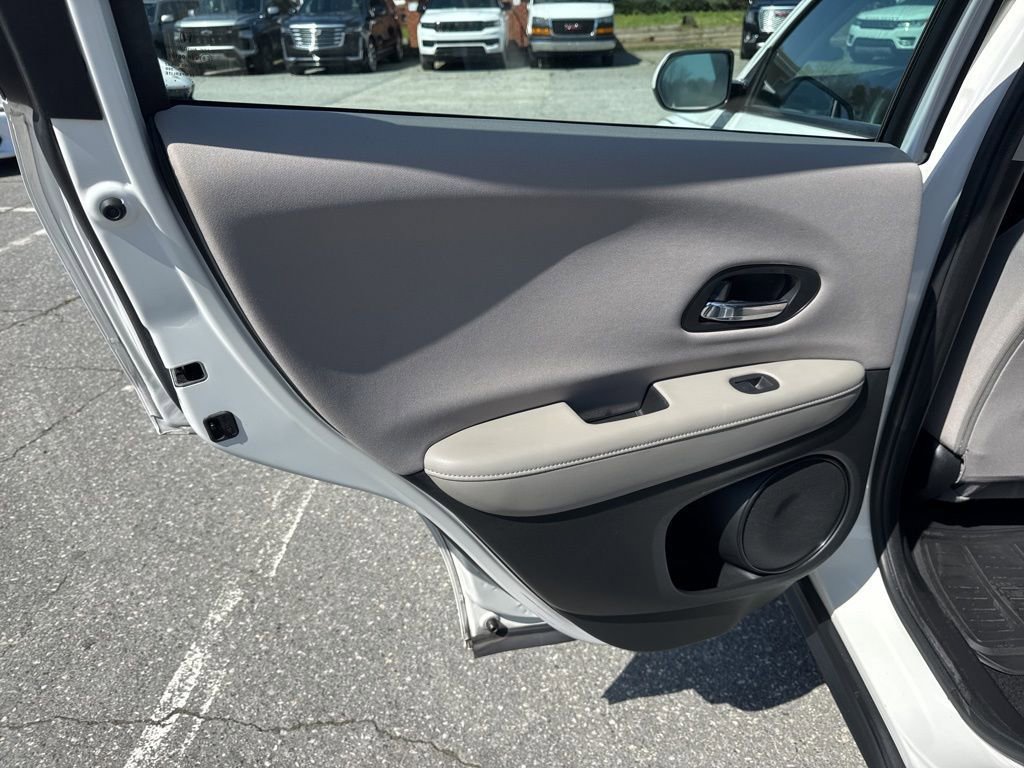 Used 2016 Honda HR-V LX image 23