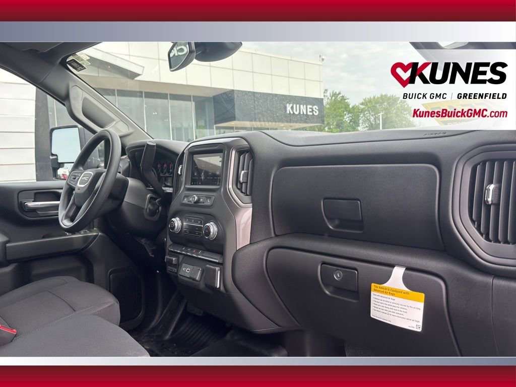 New 2025 GMC Sierra 3500 Pro image 42