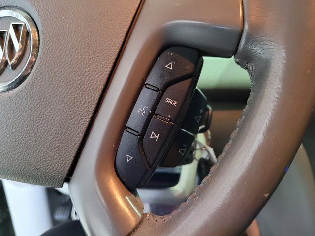 Used 2008 Buick Enclave CXL w/ Entertainment Package #2 image 34