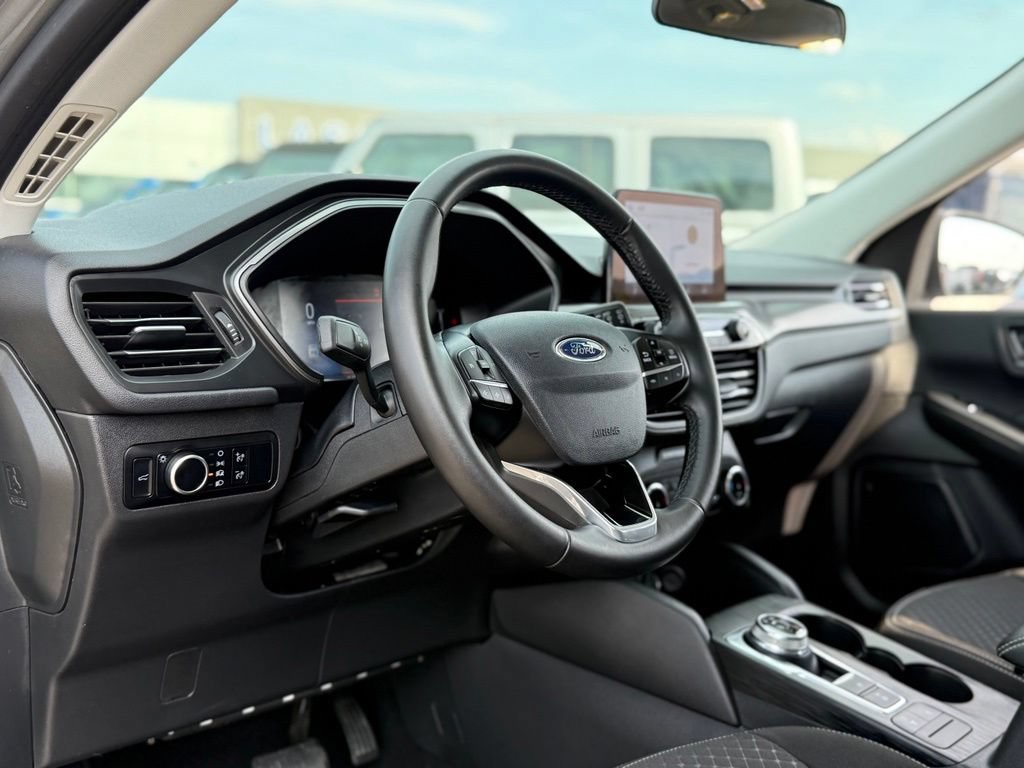 Certified 2024 Ford Escape Active FWD image 9