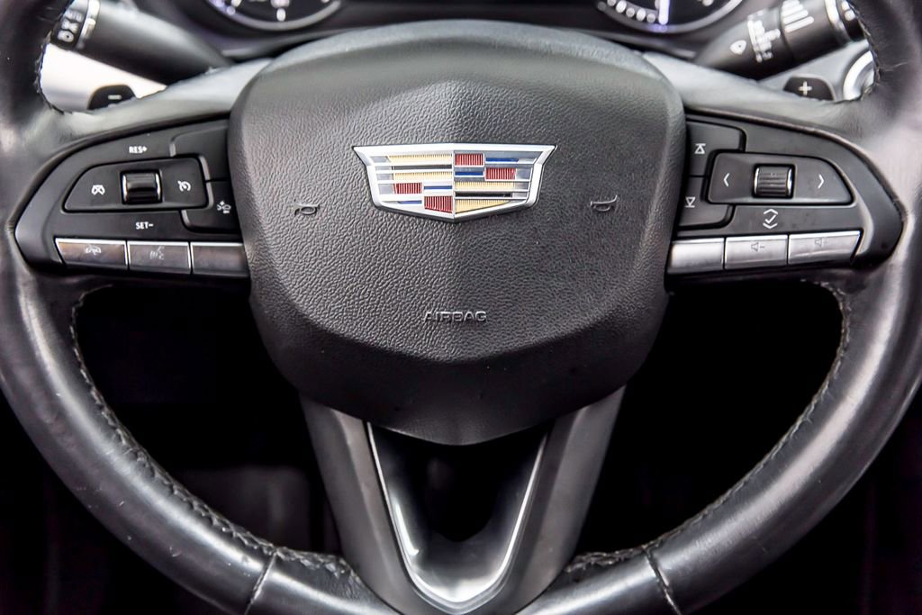 Used 2021 Cadillac XT4 Premium Luxury image 28