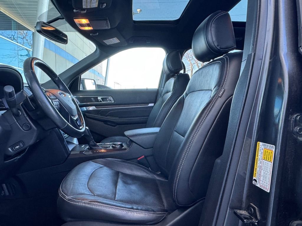 Used 2017 Ford Explorer Limited image 14