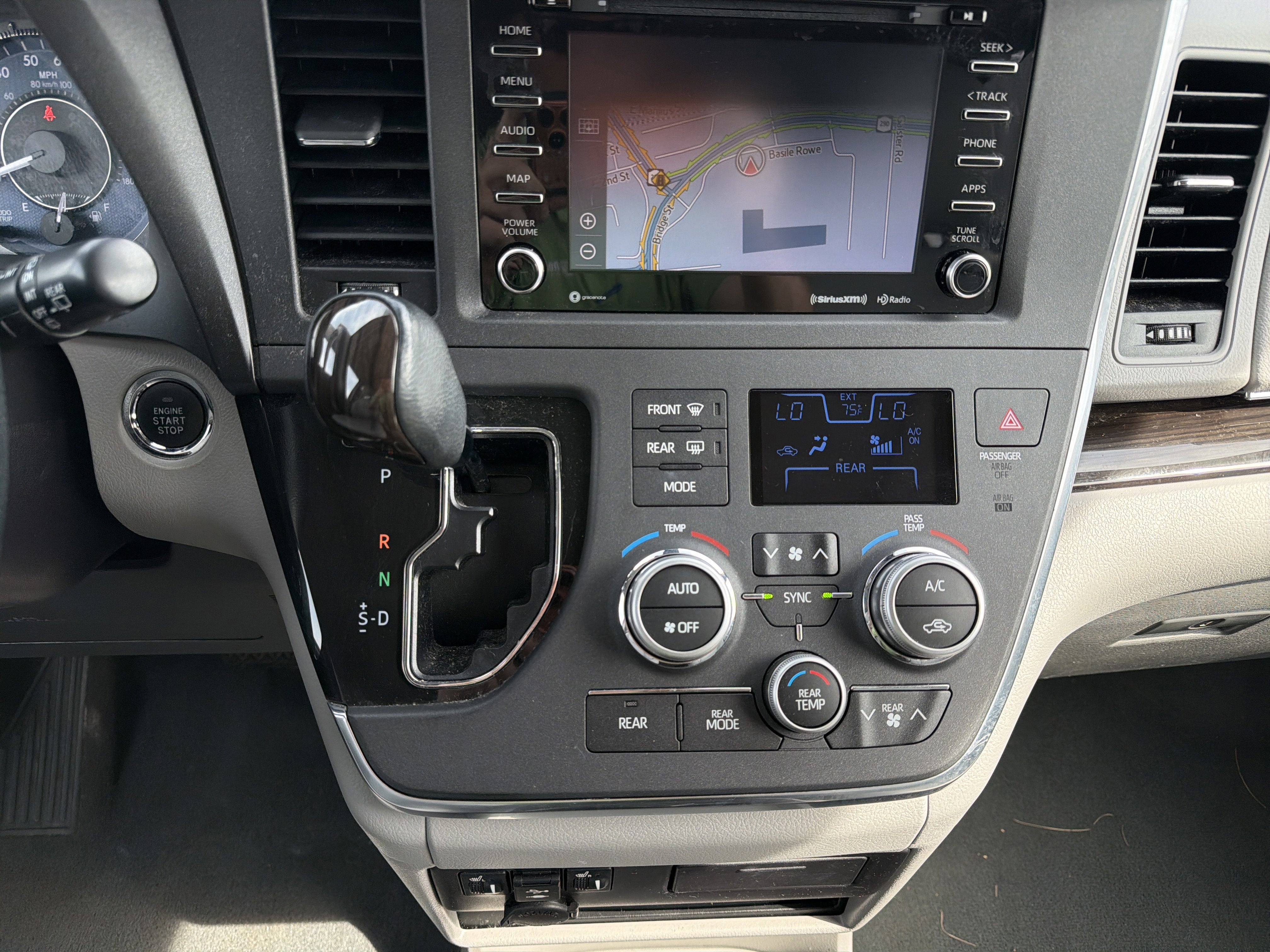 Certified 2019 Toyota Sienna XLE Premium AWD/4WD image 22