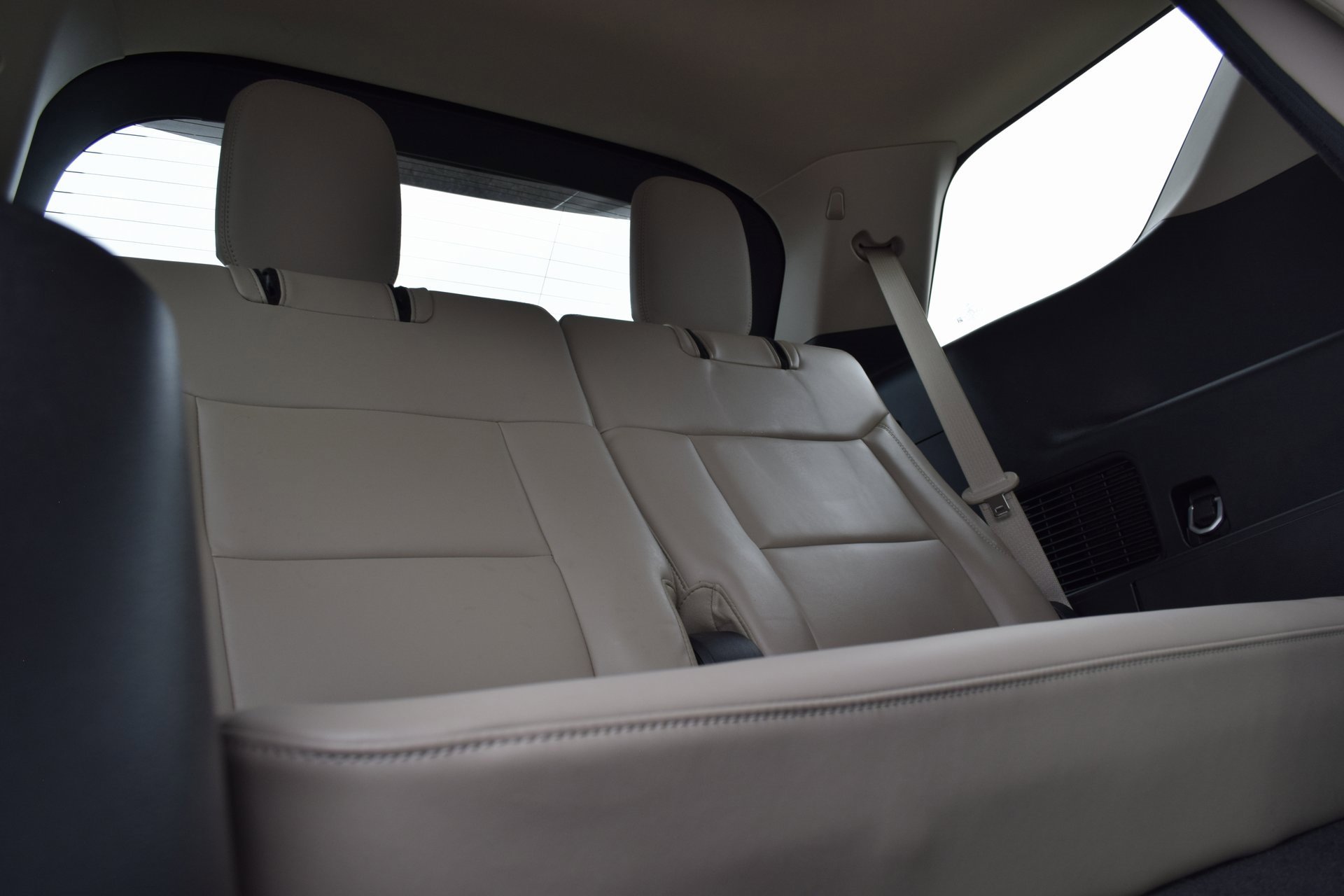 Used 2023 Ford Explorer XLT w/ Equipment Group 202A image 23