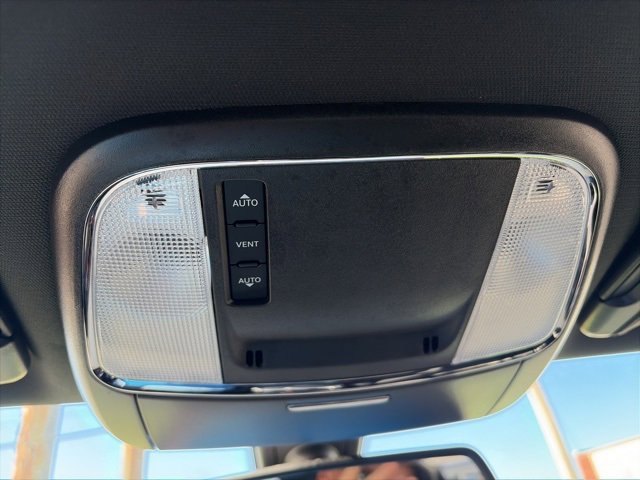 Used 2023 Dodge Charger SXT w/ Blacktop Special Edition image 25