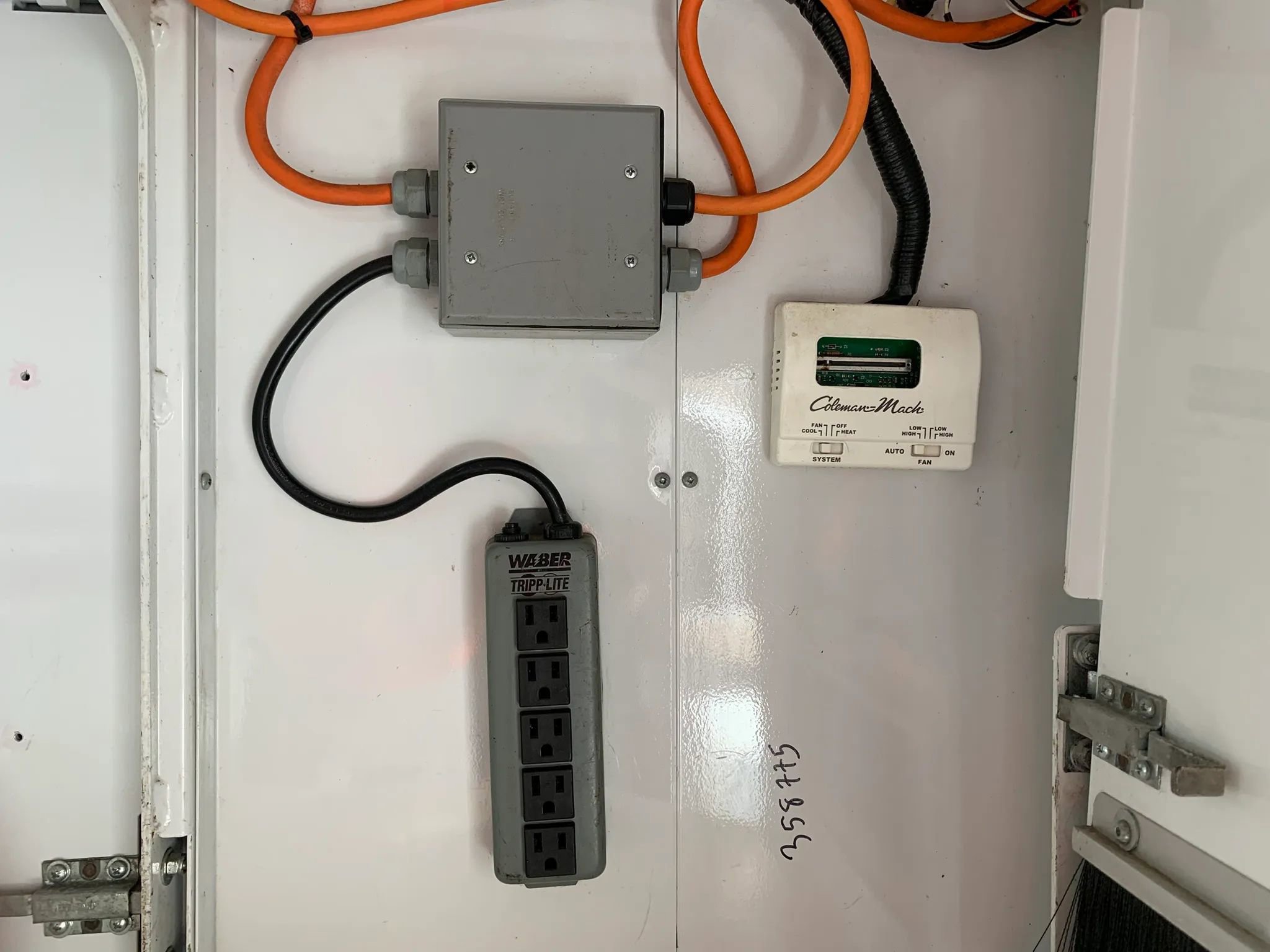 Used 2018 Ford E-350 and Econoline 350 Super Duty RWD image 33