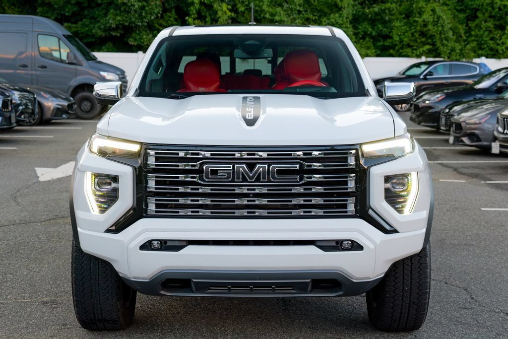 Used 2024 GMC Canyon Denali AWD/4WD image 2