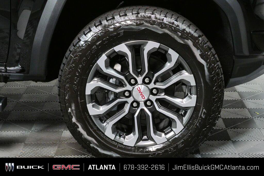 New 2026 GMC Canyon Denali AWD/4WD image 9