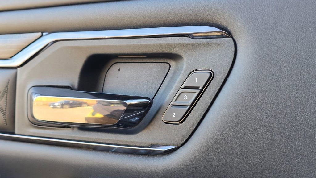 Used 2023 RAM 1500 Limited image 23