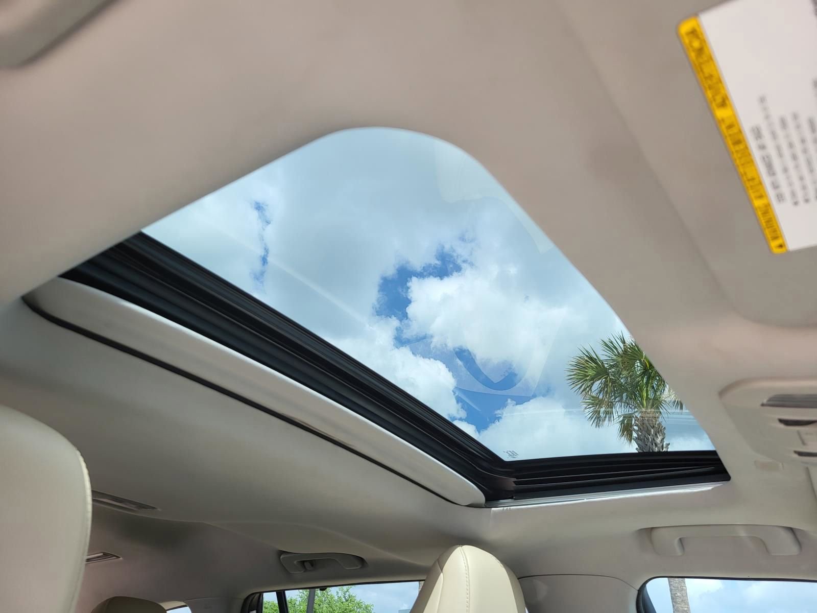 Used 2020 Toyota Highlander Limited FWD image 10