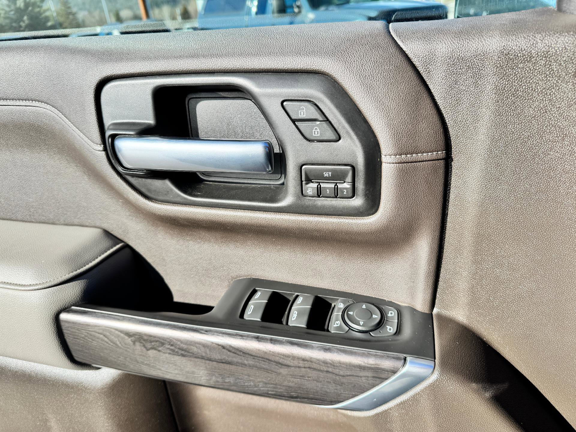 Used 2021 Chevrolet Silverado 1500 LTZ w/ LTZ Premium Package image 26