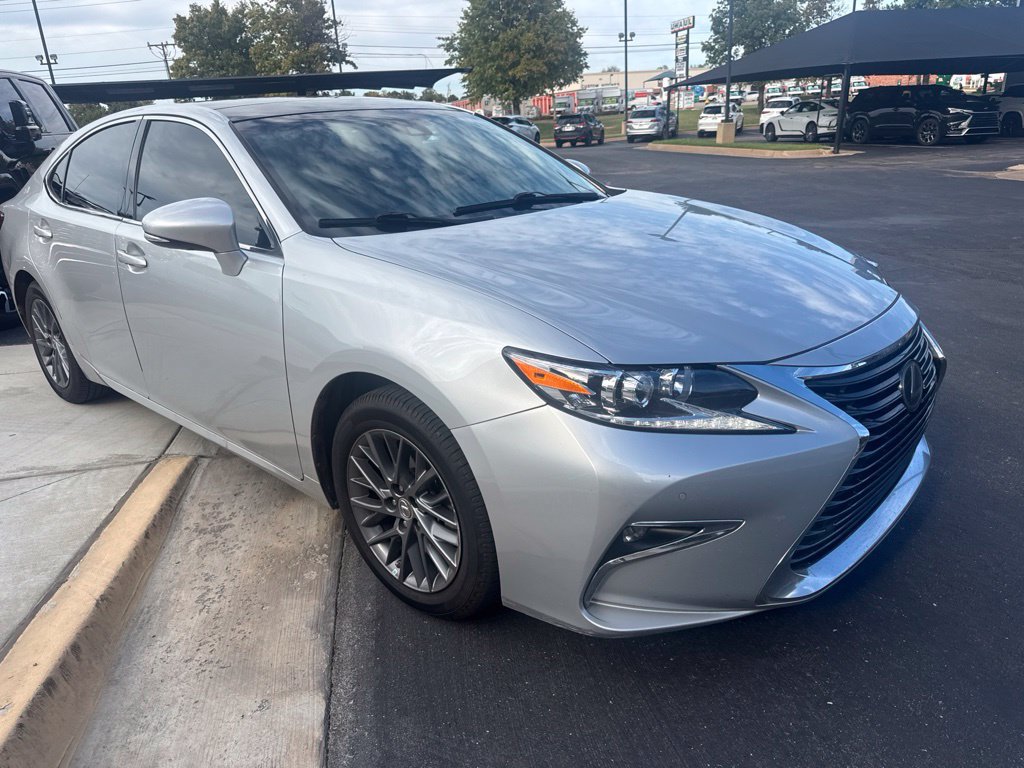 Used 2018 Lexus ES 350 w/ Navigation System Package FWD image 2