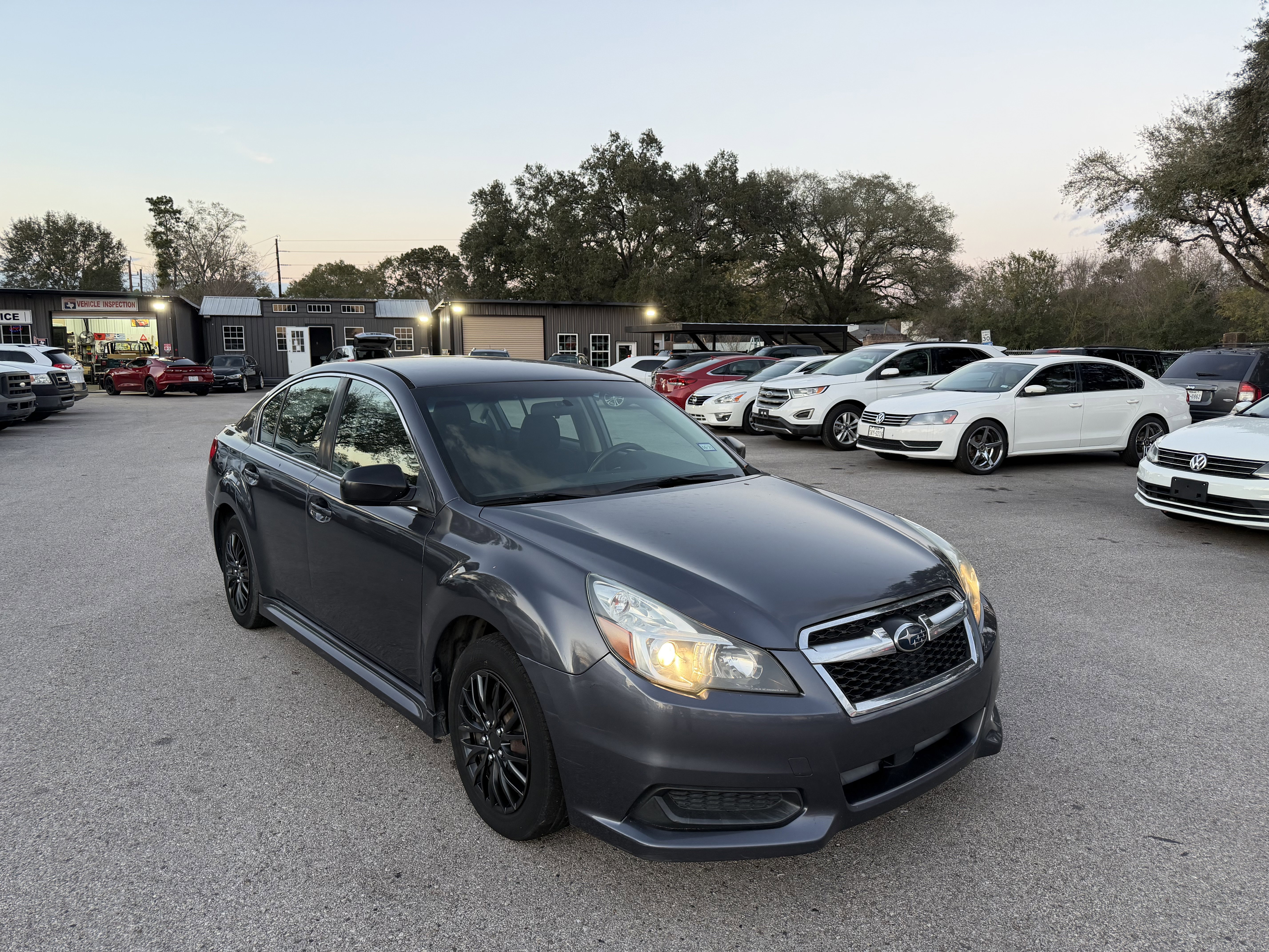 Used 2014 Subaru Legacy 2.5i image 2