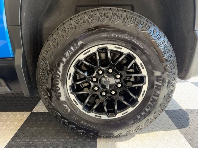 Used 2026 Chevrolet Silverado EV Trail Boss AWD/4WD image 14