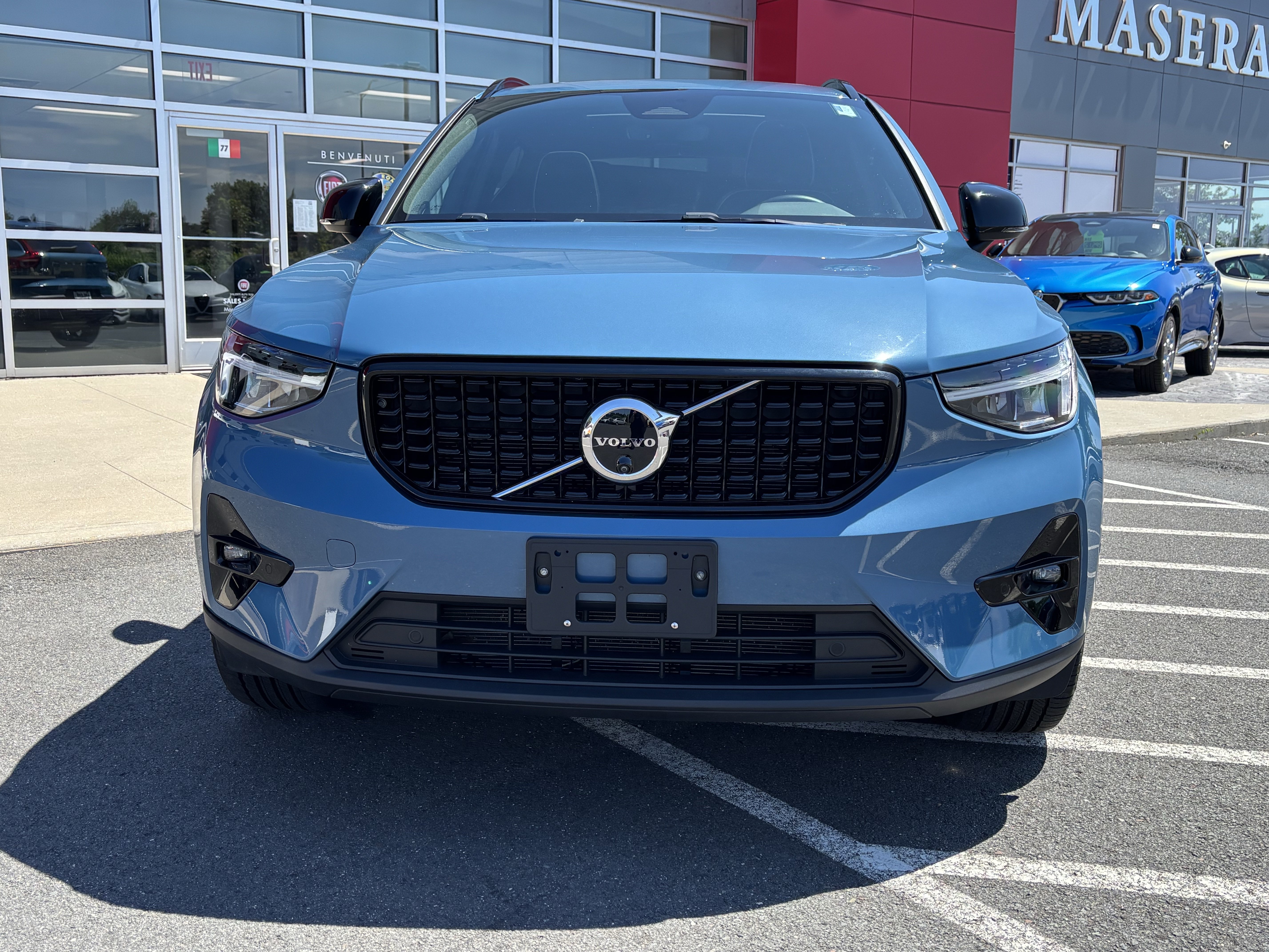 Used 2025 Volvo XC40 B5 Plus AWD/4WD image 13