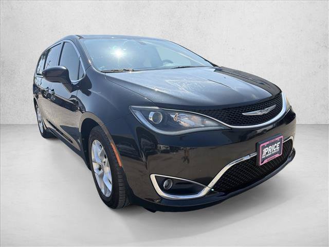 Used 2018 Chrysler Pacifica Touring Plus w/ Tire & Wheel Group FWD image 7