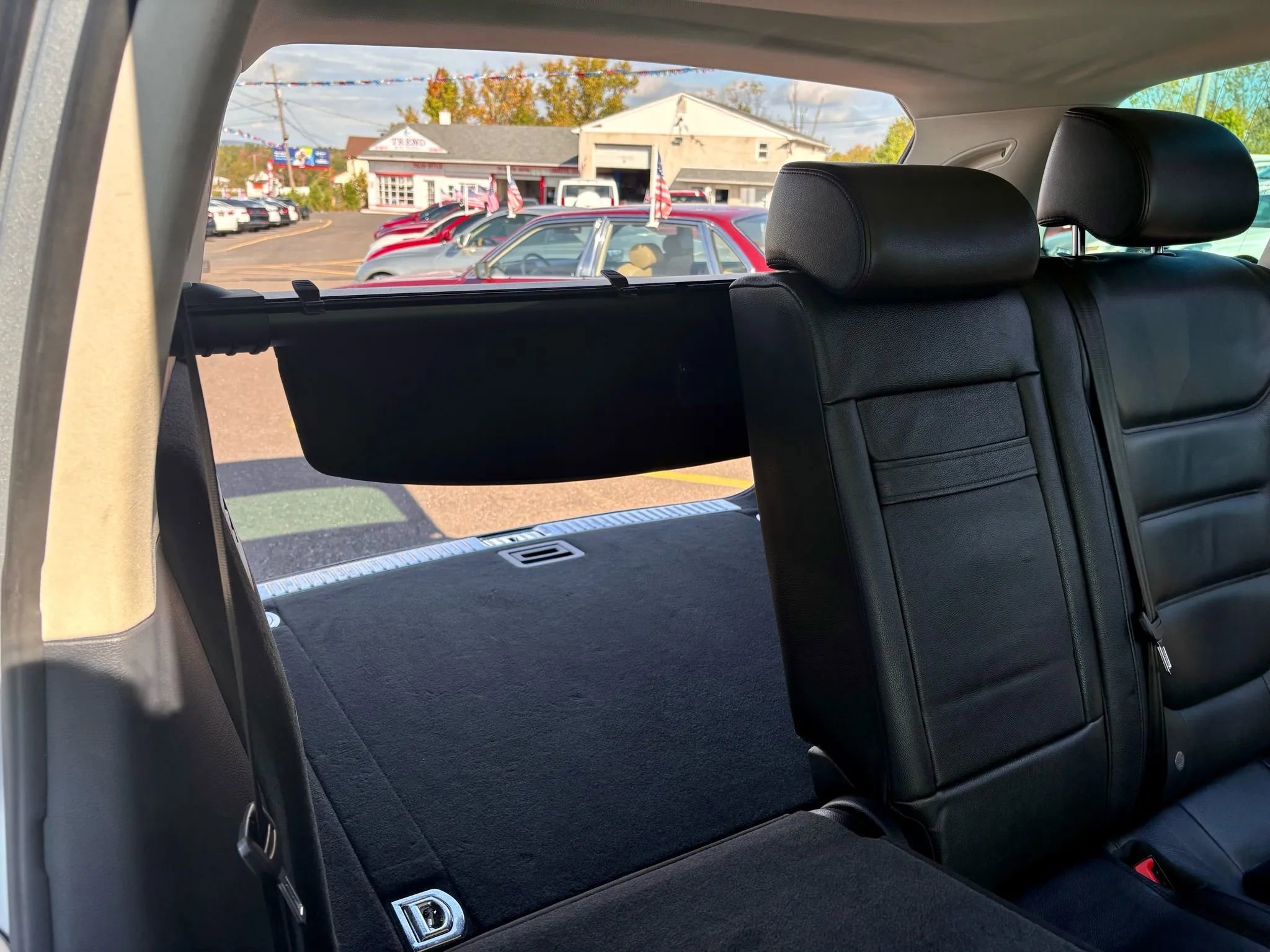 Used 2015 Volkswagen Touareg VR6 image 30