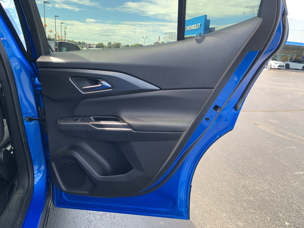 New 2026 Chevrolet Equinox EV LT image 25