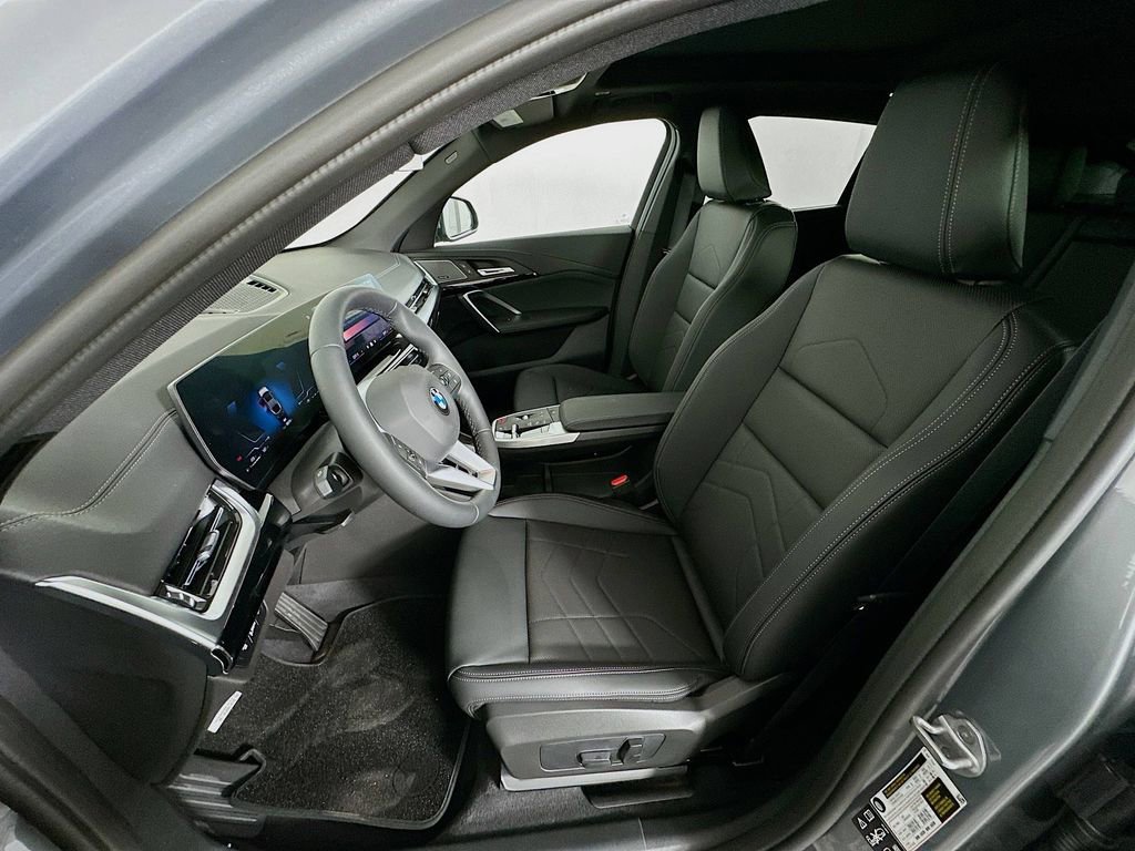 Used 2026 BMW X2 xDrive28i w/ Convenience Package image 16