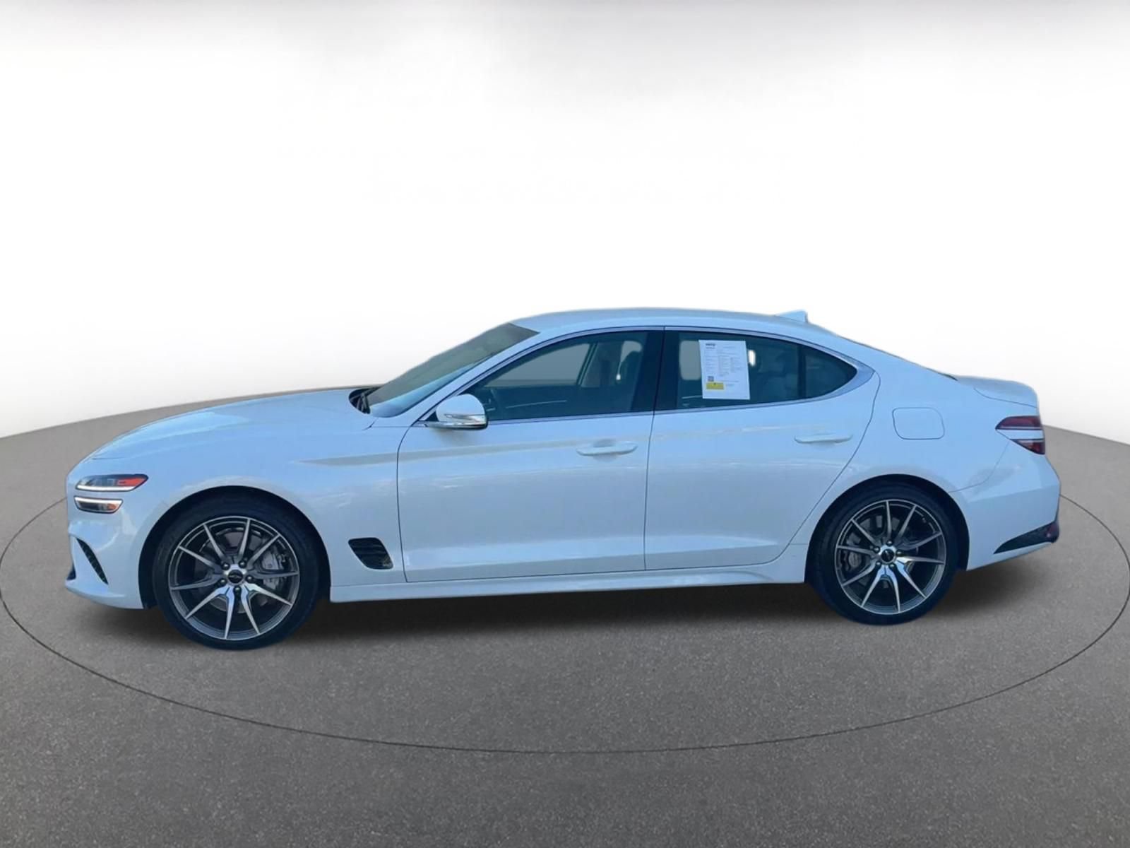Used 2026 Genesis G70 2.5T RWD image 9