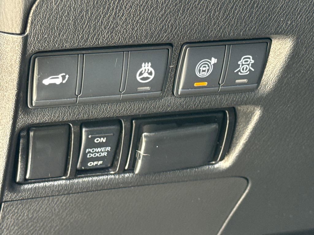 Used 2020 Nissan Armada Platinum w/ Captain's Chairs Package image 25