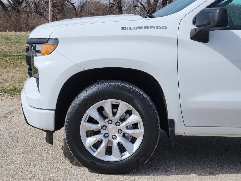 Used 2022 Chevrolet Silverado 1500 Custom image 8