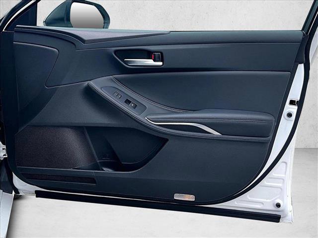 Used 2020 Toyota Avalon XSE image 19