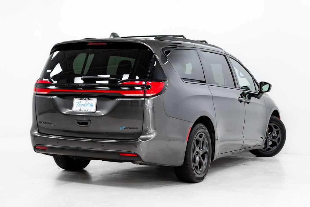 Used 2022 Chrysler Pacifica Limited w/ S Appearance Package FWD image 33