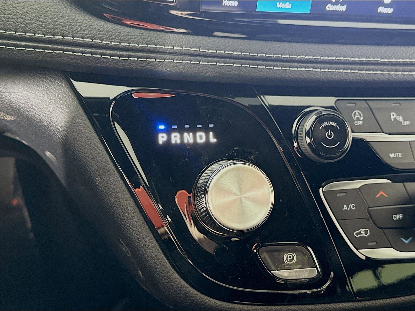 New 2026 Chrysler Pacifica Select image 11