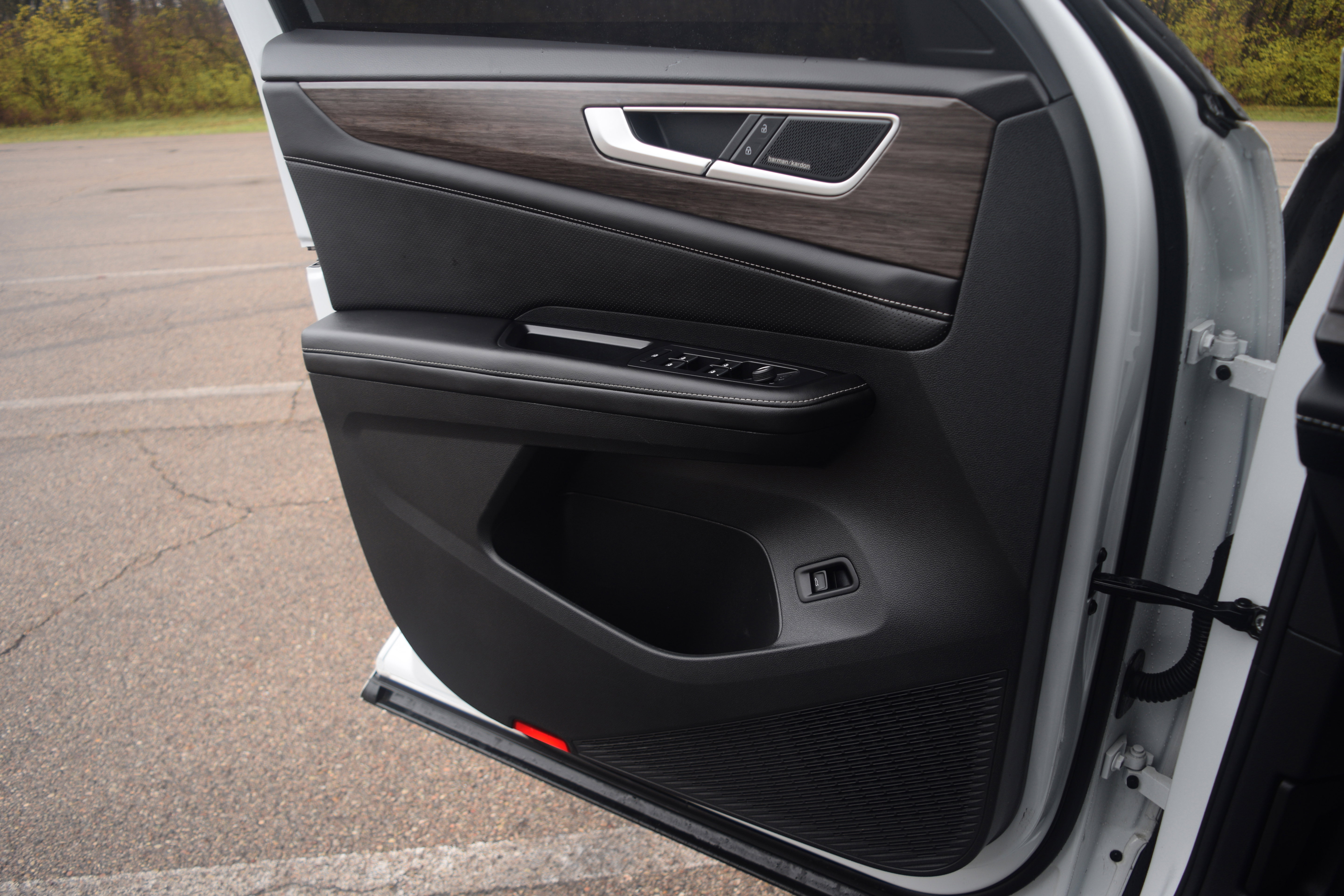 Used 2024 Volkswagen Atlas SEL Premium R-Line image 22