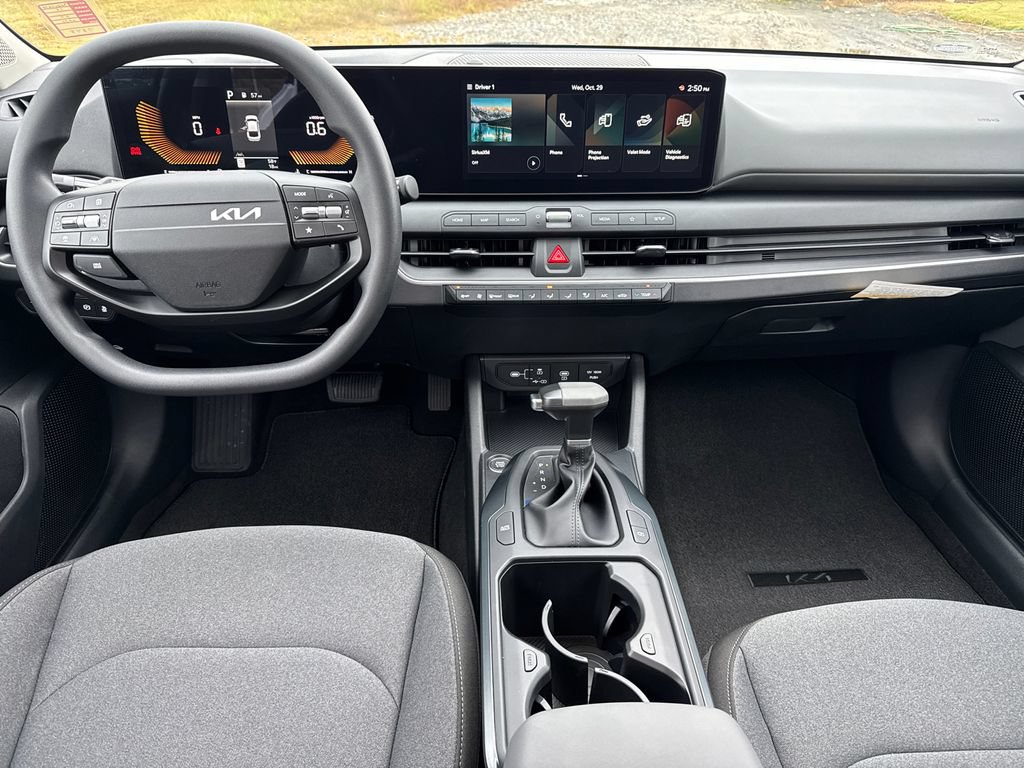 New 2025 Kia K4 FWD image 22
