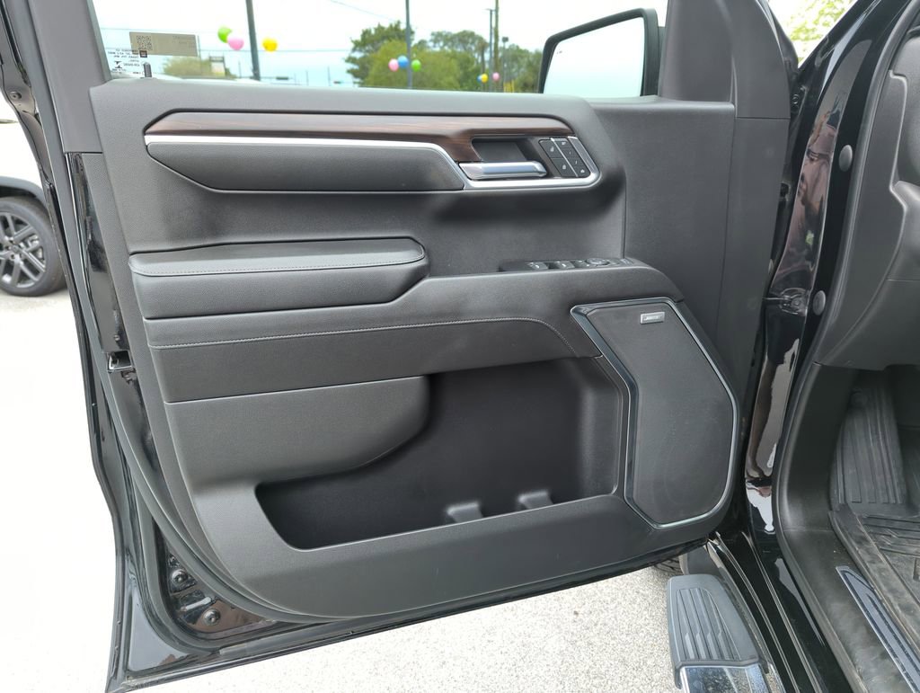 Used 2022 GMC Sierra 1500 SLT w/ SLT Premium Plus Package AWD/4WD image 18