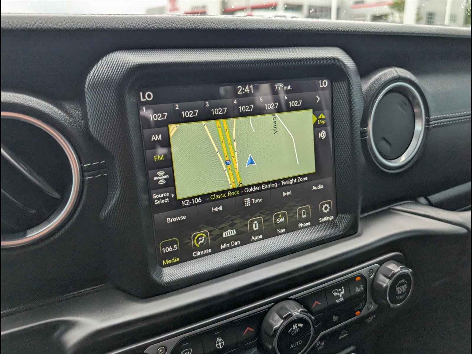 Used 2020 Jeep Gladiator Overland AWD/4WD image 15
