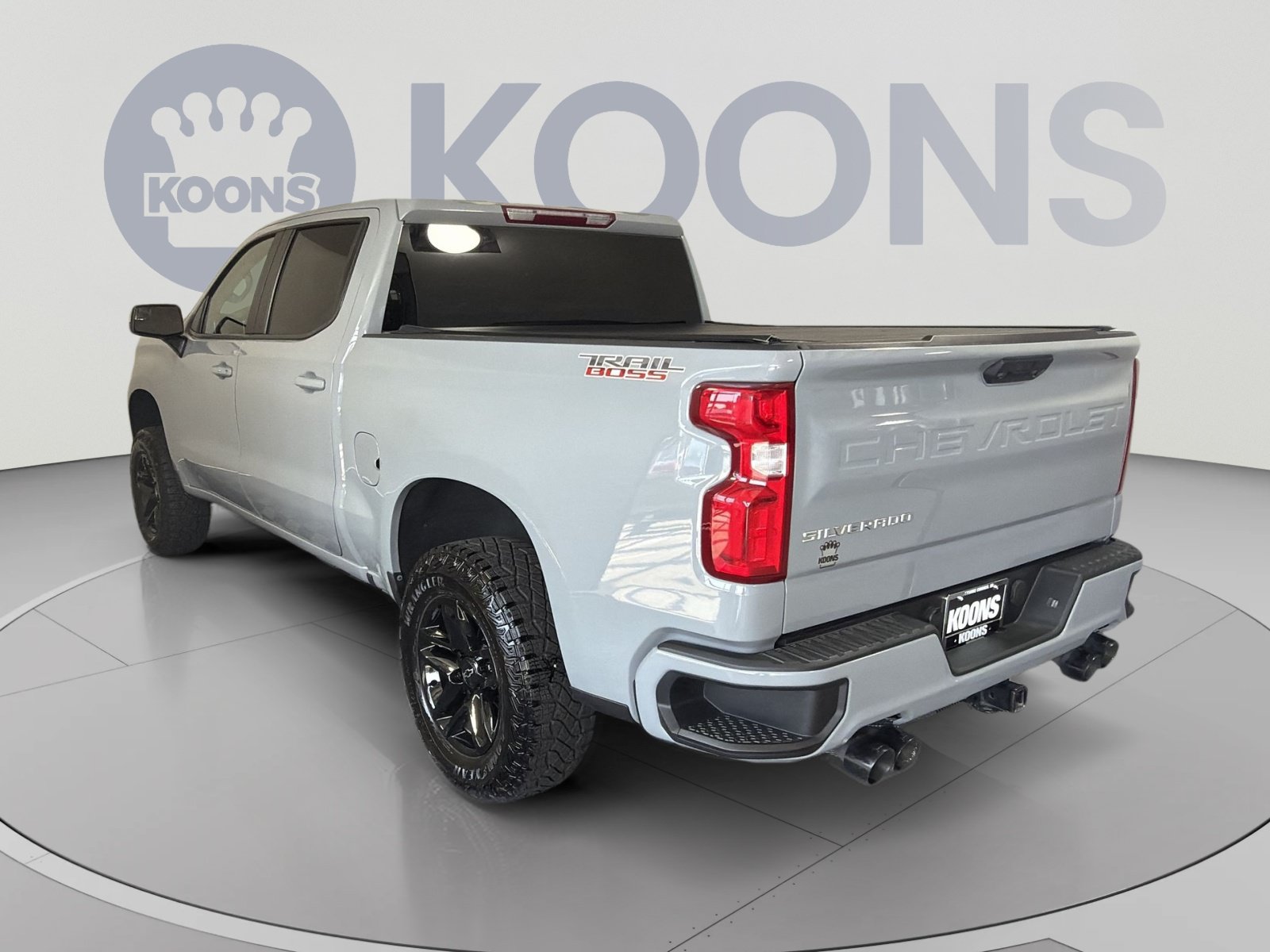 Used 2024 Chevrolet Silverado 1500 LT Trail Boss AWD/4WD image 4