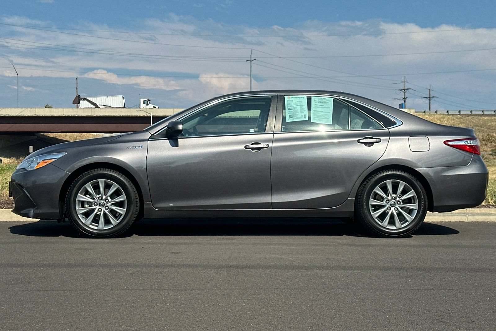 Used 2016 Toyota Camry XLE w/ Moonroof Package FWD image 6