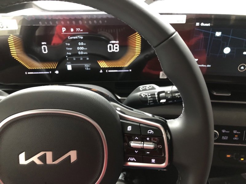 New 2026 Kia Carnival EX image 26