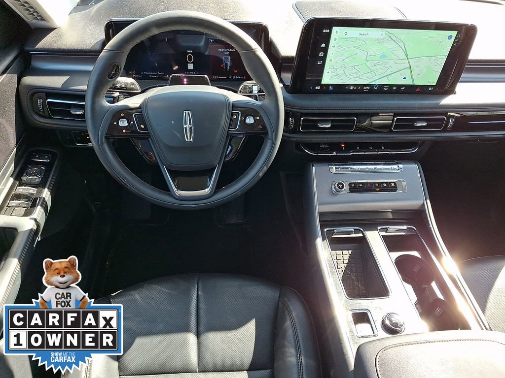 Used 2025 Lincoln Aviator AWD image 11