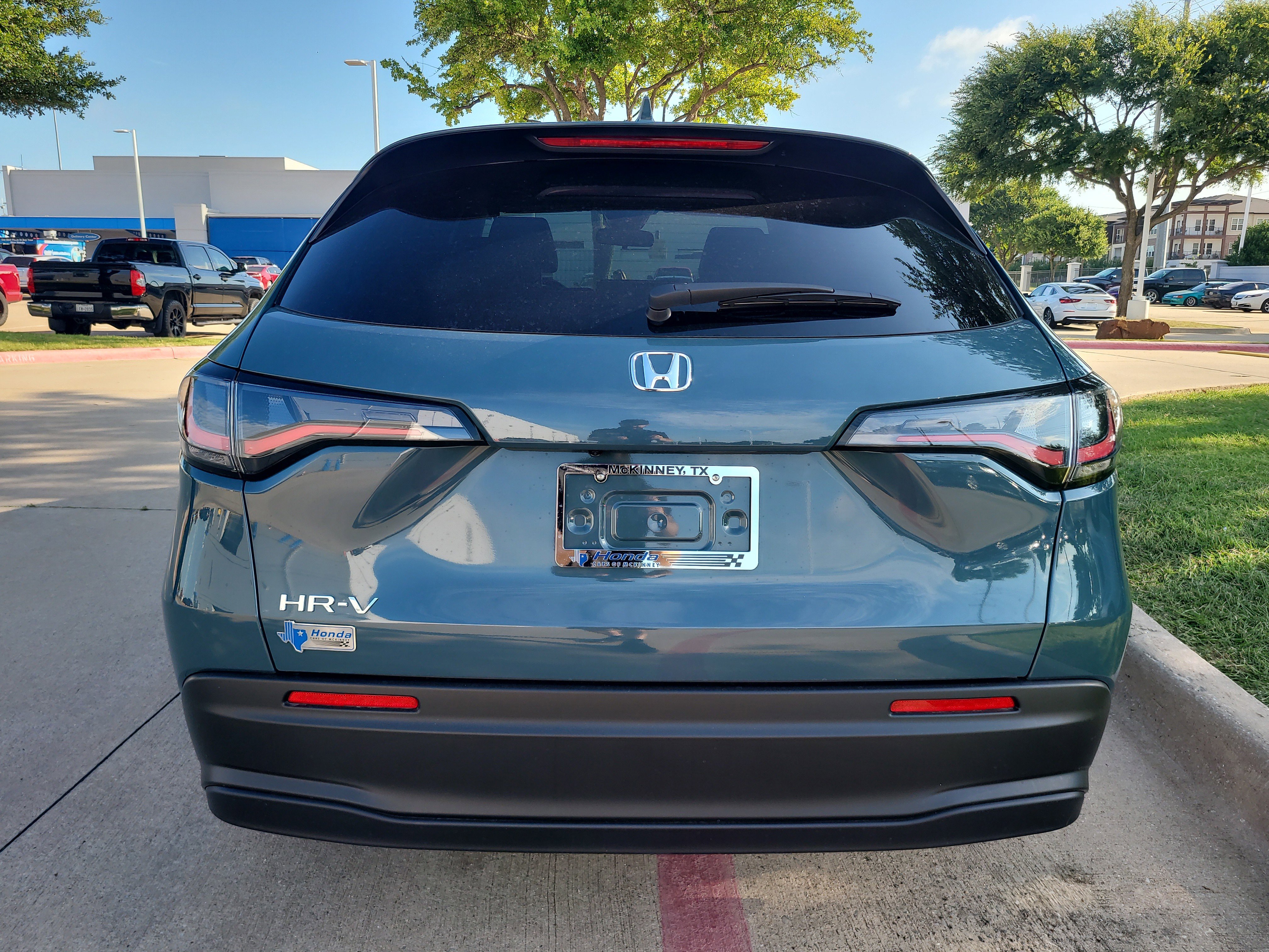 New 2027 Honda HR-V LX image 8