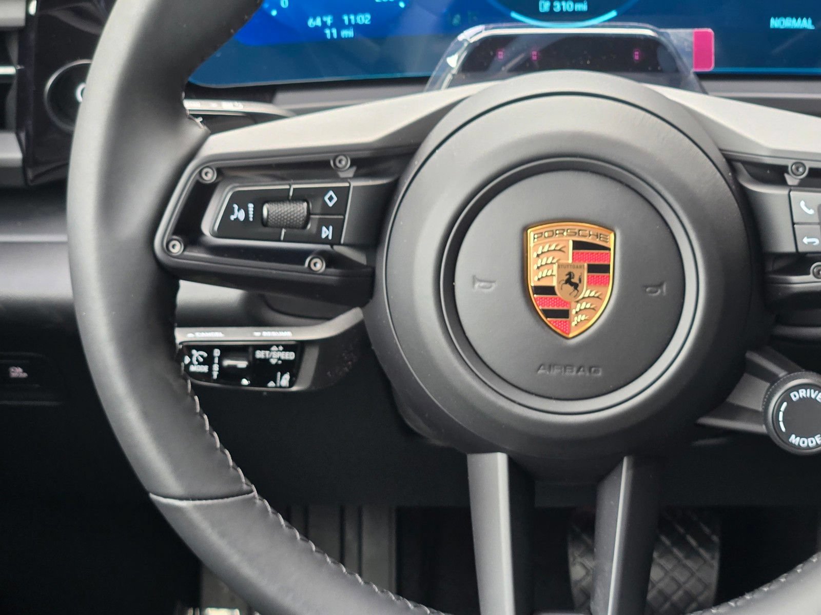 New 2026 Porsche Macan 4 Electric AWD/4WD image 16