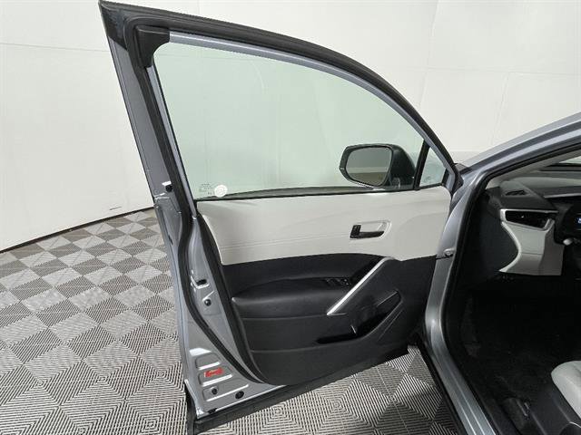 Used 2023 Toyota Corolla Cross L image 19