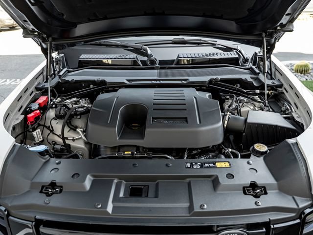 New 2026 Land Rover Defender 110 X AWD/4WD image 37