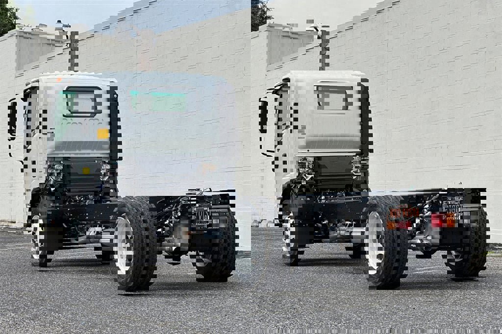 New 2025 Chevrolet Low Cab Forward 5500XG image 6