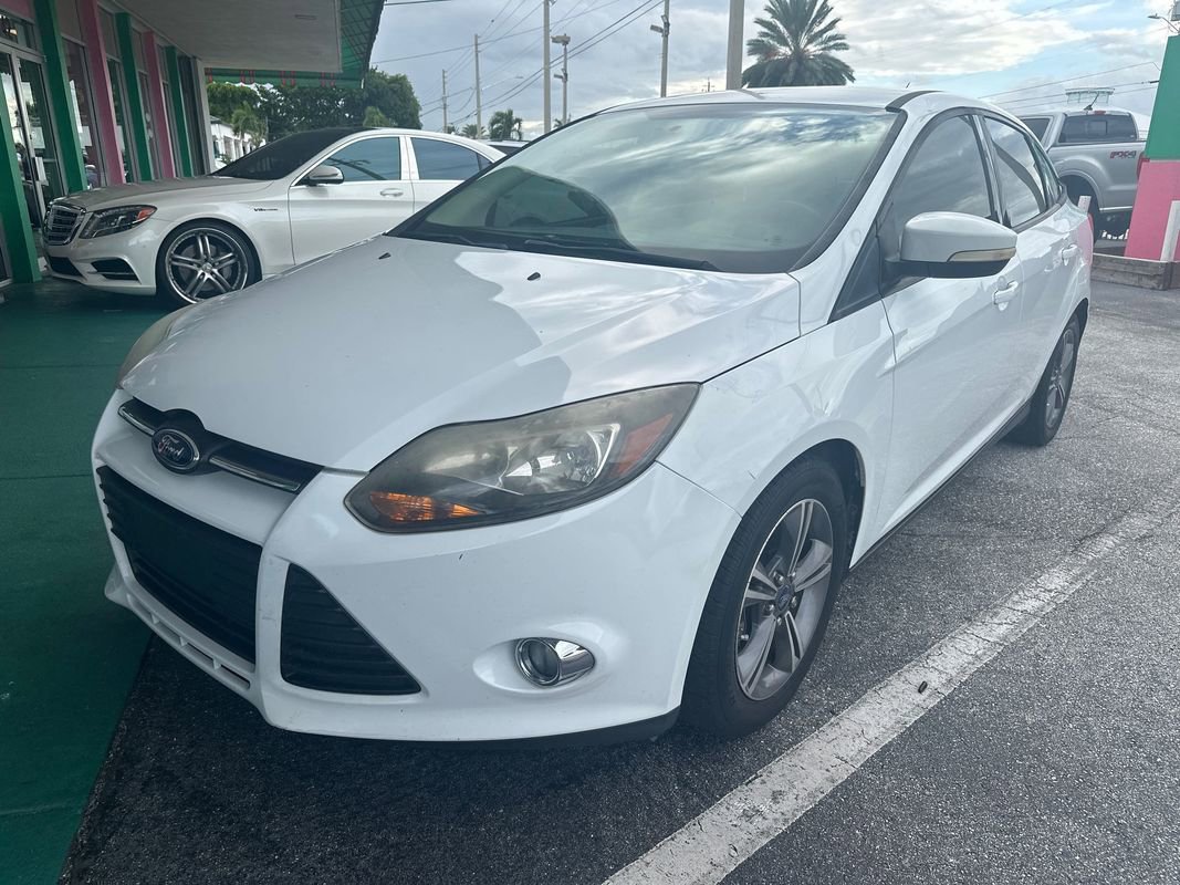 Used 2014 Ford Focus SE w/ SE Sport Package
