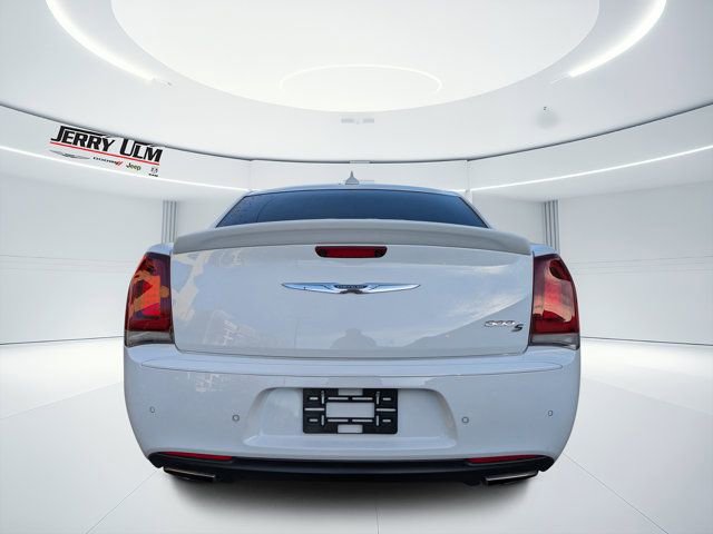 Used 2019 Chrysler 300 S w/ 300S Premium Group 2 image 4