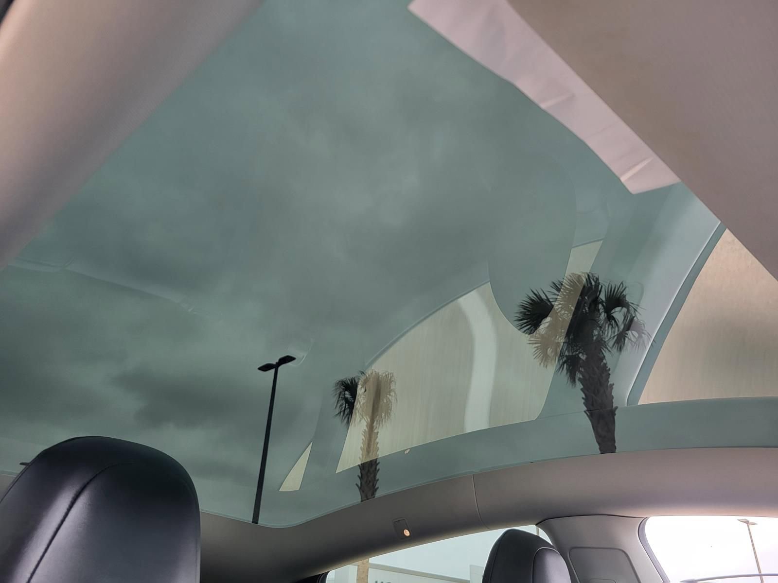 Used 2021 Tesla Model Y Long Range image 9