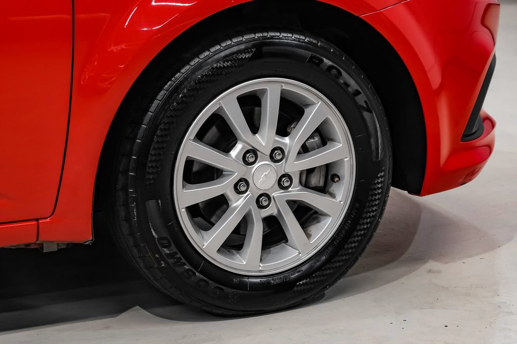 Used 2018 Chevrolet Sonic LT FWD image 52