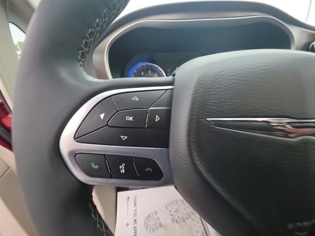Used 2023 Chrysler Voyager LX FWD image 15