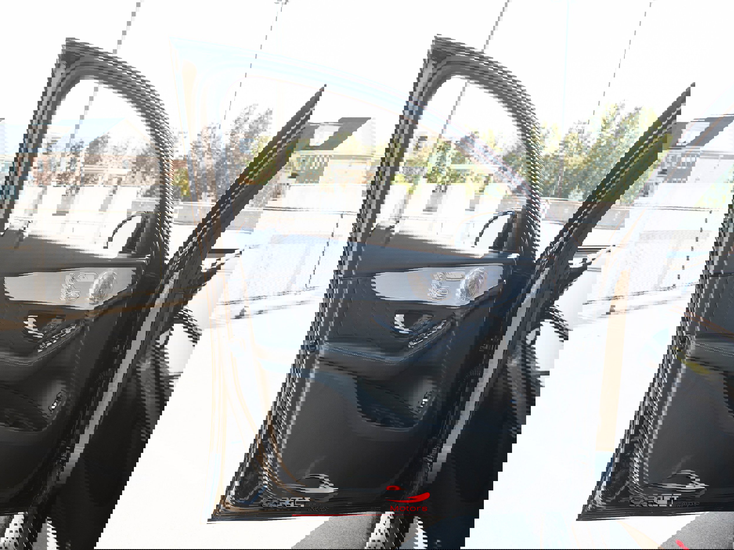 Used 2020 Mercedes-Benz GLC 300 4MATIC Coupe image 40