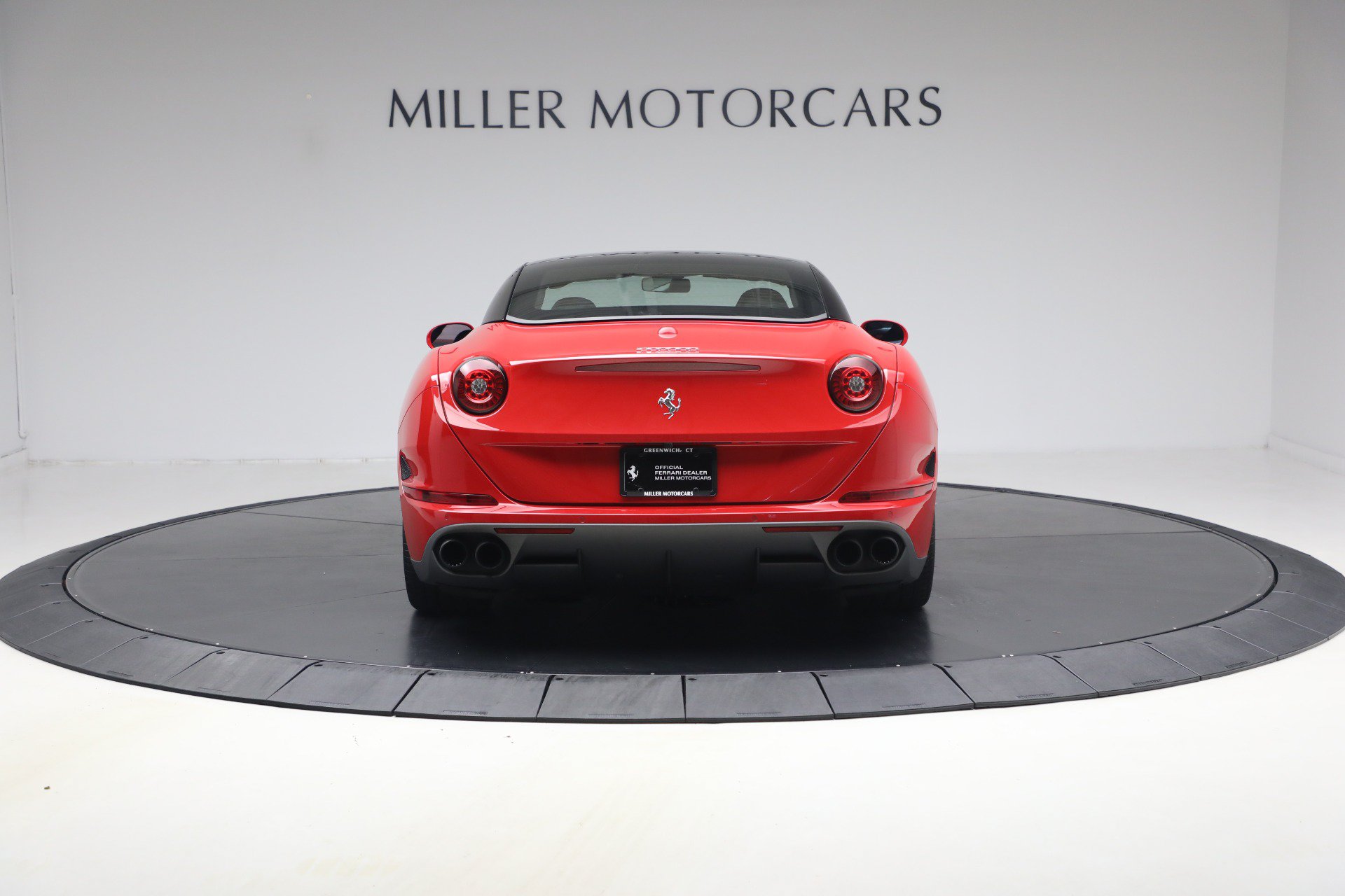 Certified 2017 Ferrari California T RWD image 34