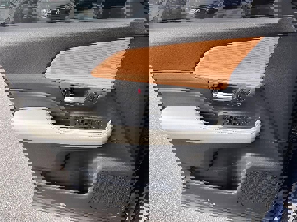 Used 2024 Toyota Grand Highlander AWD image 18